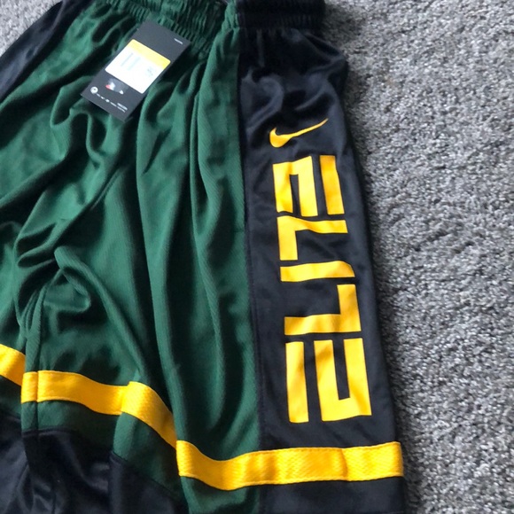 NIKE men’s basketball shorts - Picture 3 of 3